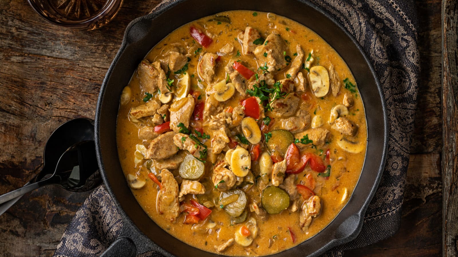 Schweinsgeschnetzeltes Stroganoff - Rezept | Swissmilk