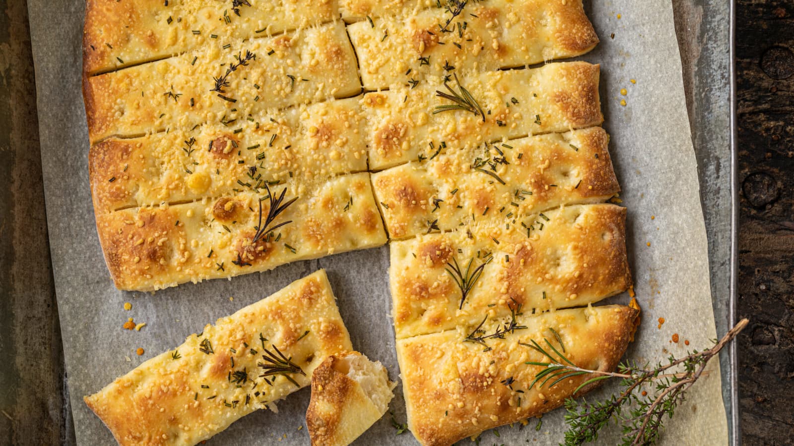 Focaccia au fromage - Recette | Swissmilk Focaccia au fromage - Recette | Swissmilk