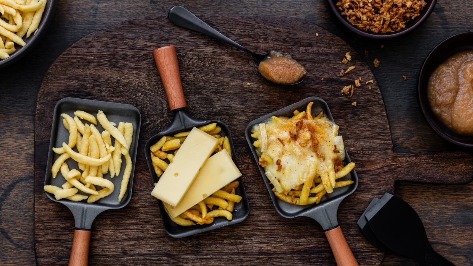 Raclette-Pfännchen Käsespätzli - Rezept | Swissmilk Raclette-Pfännchen Käsespätzli - Rezept | Swissmilk