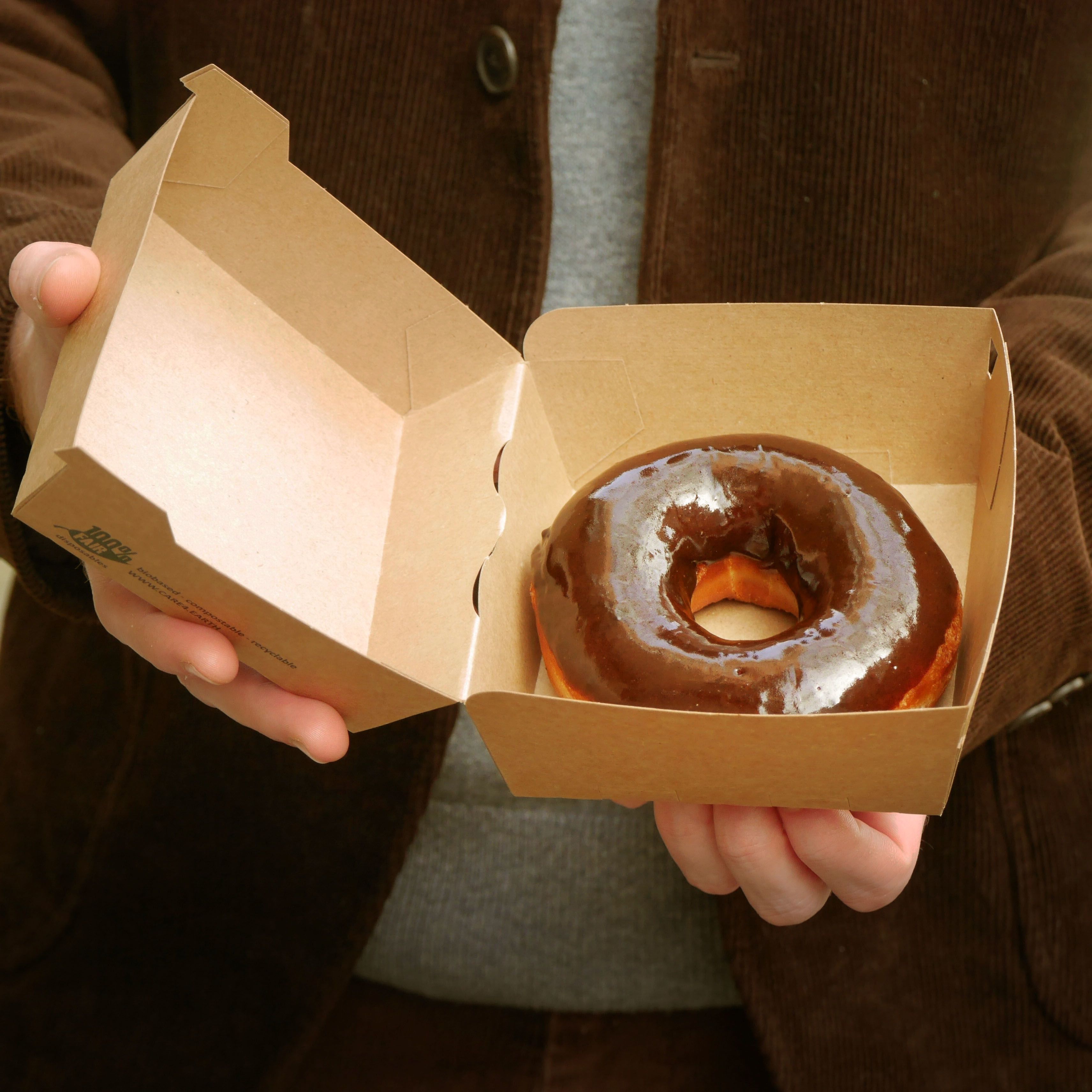 Creative Amsterdam restaurant 4850 makes unique donuts with sunchoke and chocolate for takeaway