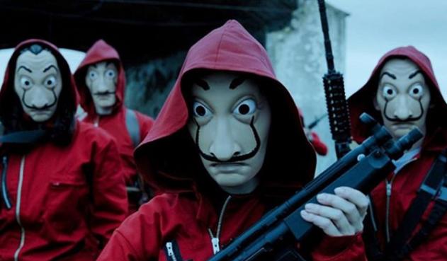 In La Casa de Papel, the bank robbers don Dalí masks.