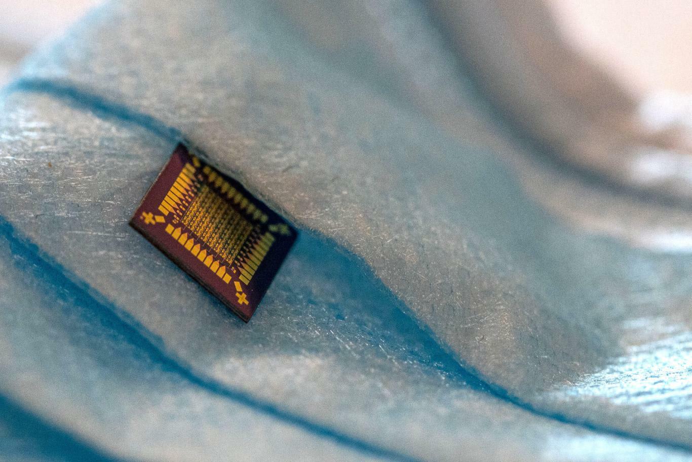 5Ws of the Silk Transistor - Tech Briefs