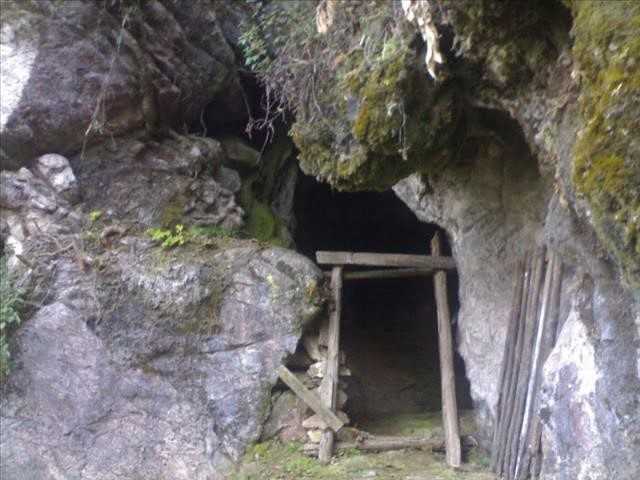 Tharon cave at travel d'globe