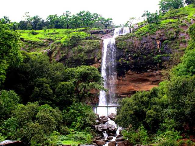 Randha Falls at travel d'globe