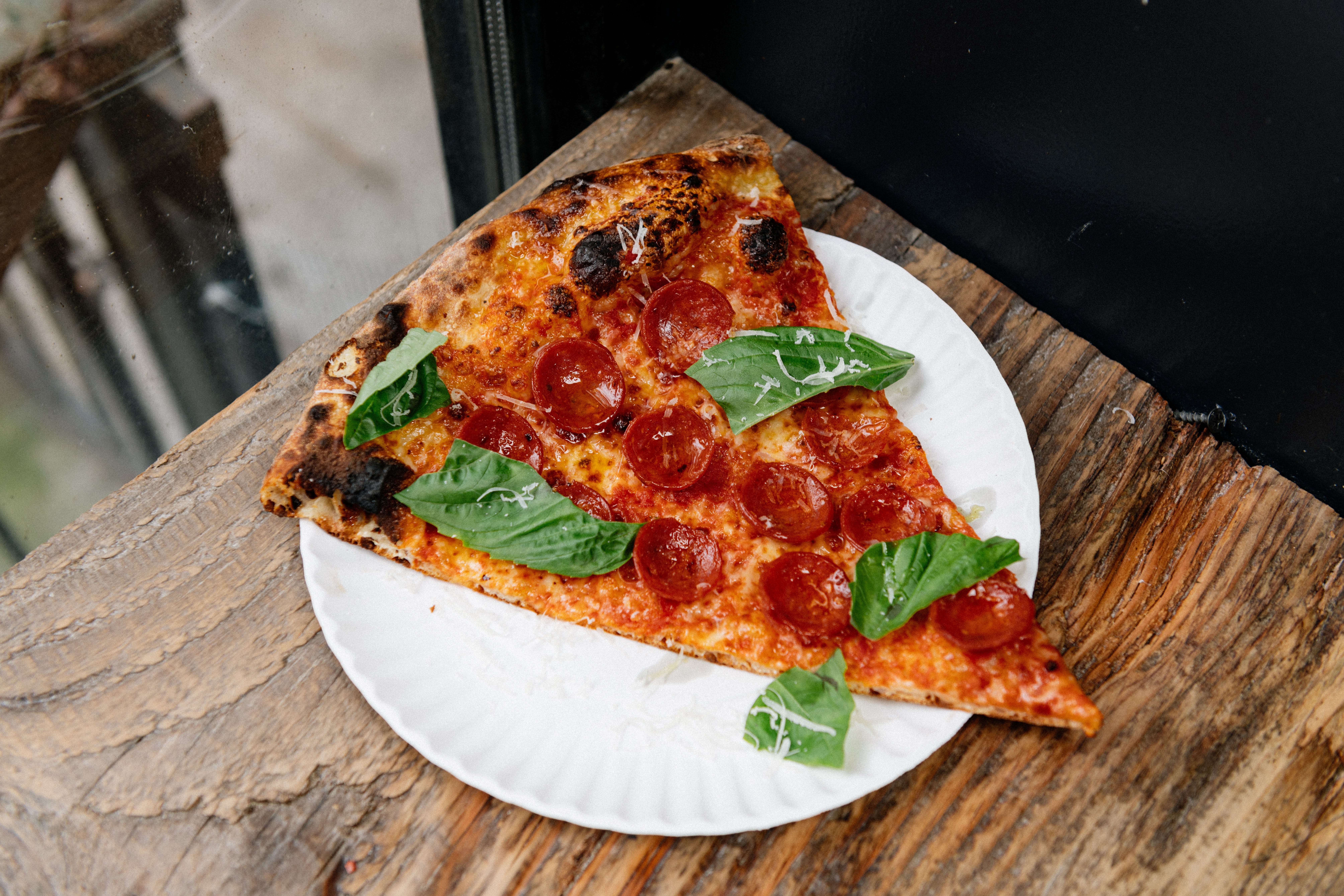 where to find authentic pizza in NYC