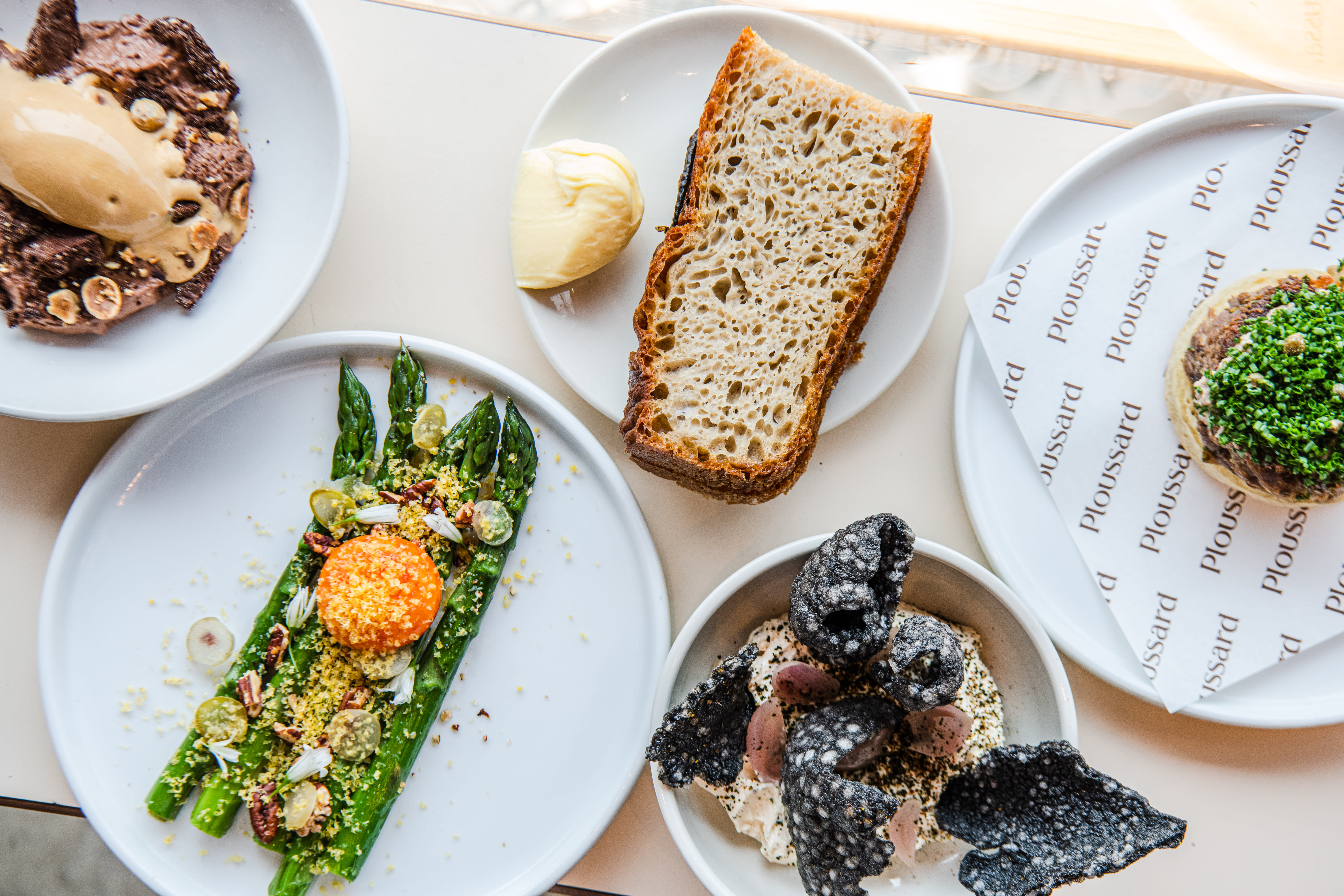 Ploussard restaurant by Aleksandra Boruch