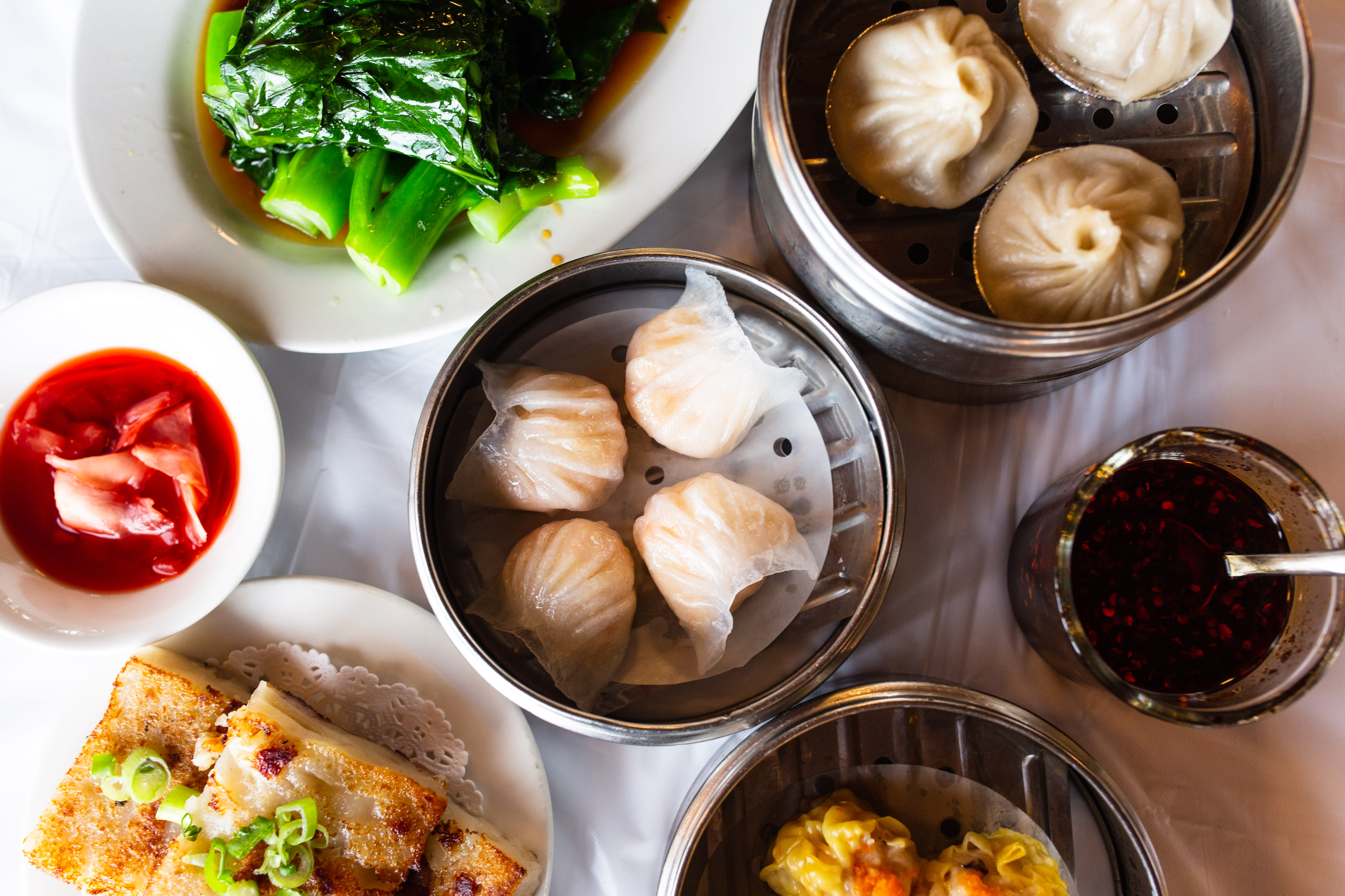 Shanghai Chinese Restaurant by Raphael Brion