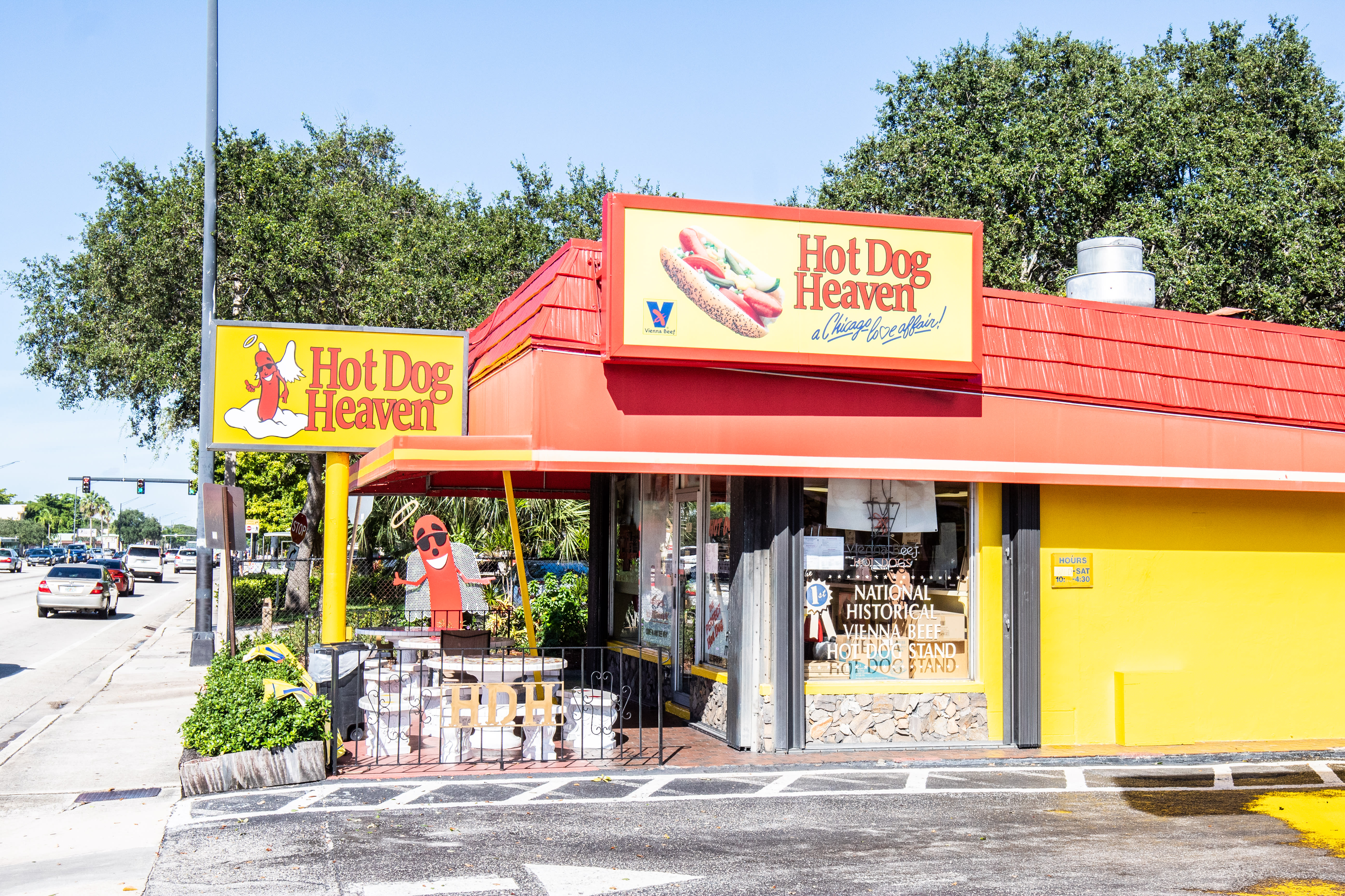 Hot Dog Heaven by Cleveland Jennings / @eatthecanvasllc