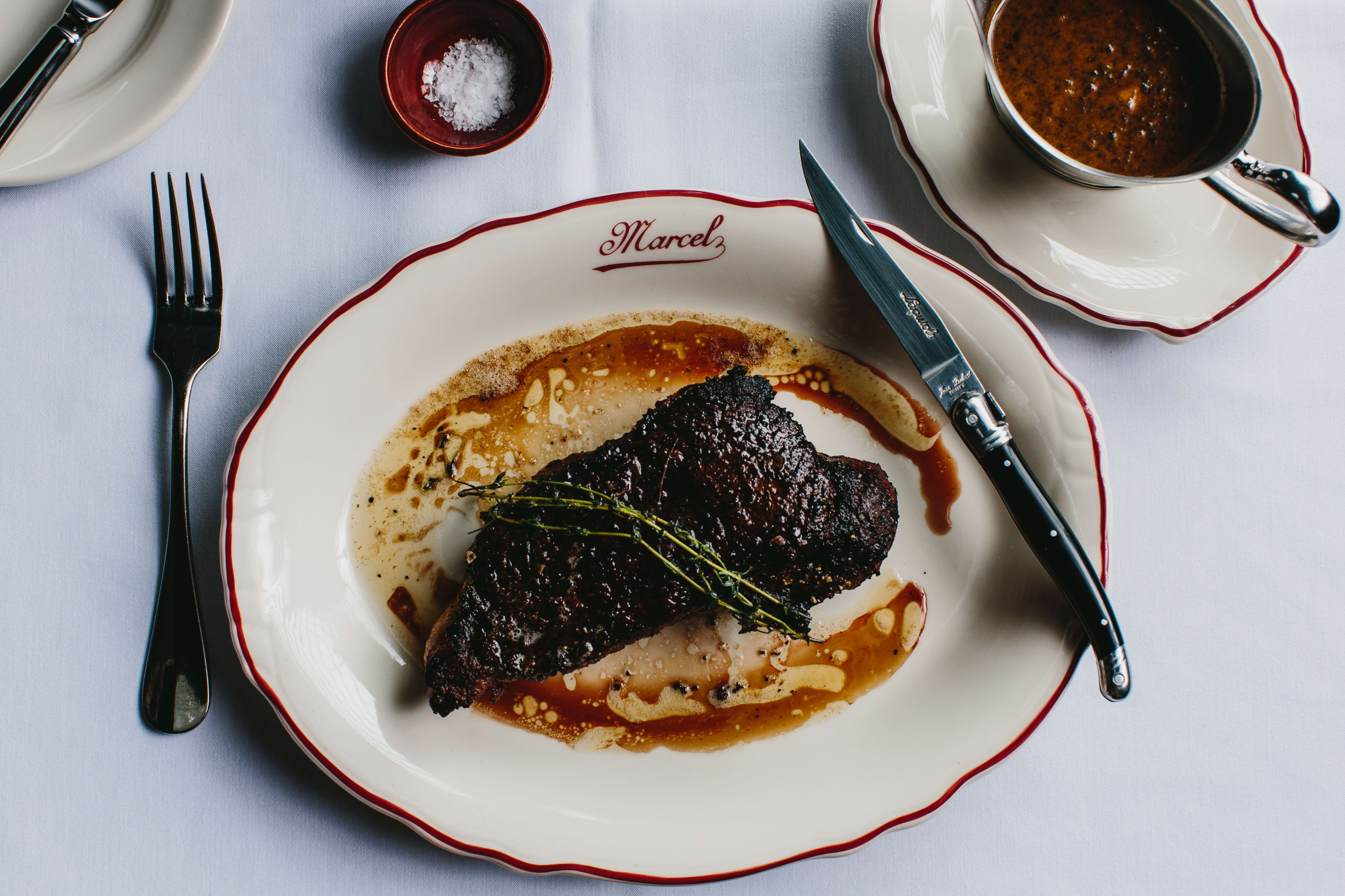 Troy's Burger Corner: Bones - The Aha! Connection, image size:3500x2333