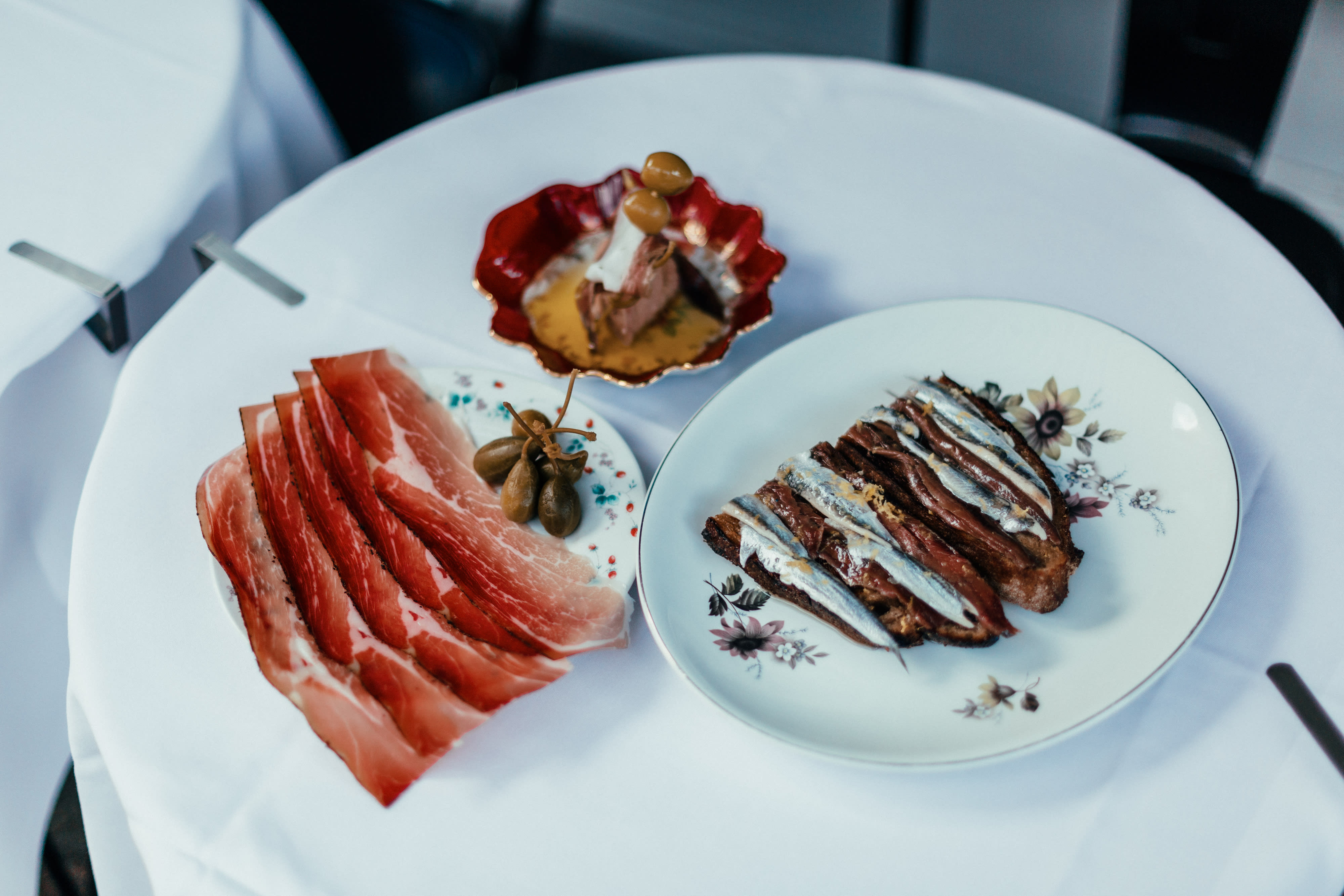 51 Cave à Manger by Ken's