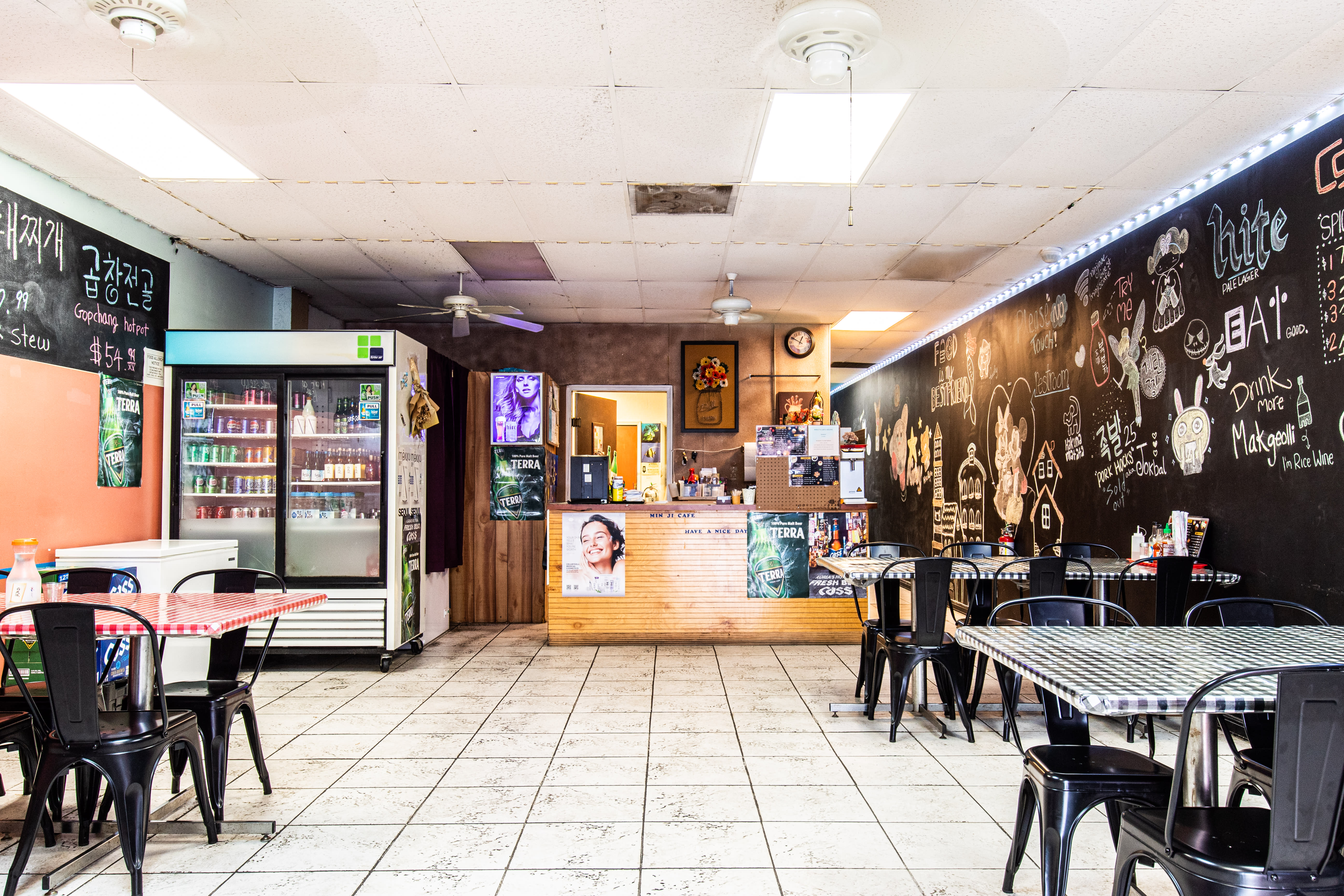 Minji's Cafe by CLEVELAND JENNINGS / @EATTHECANVASLLC