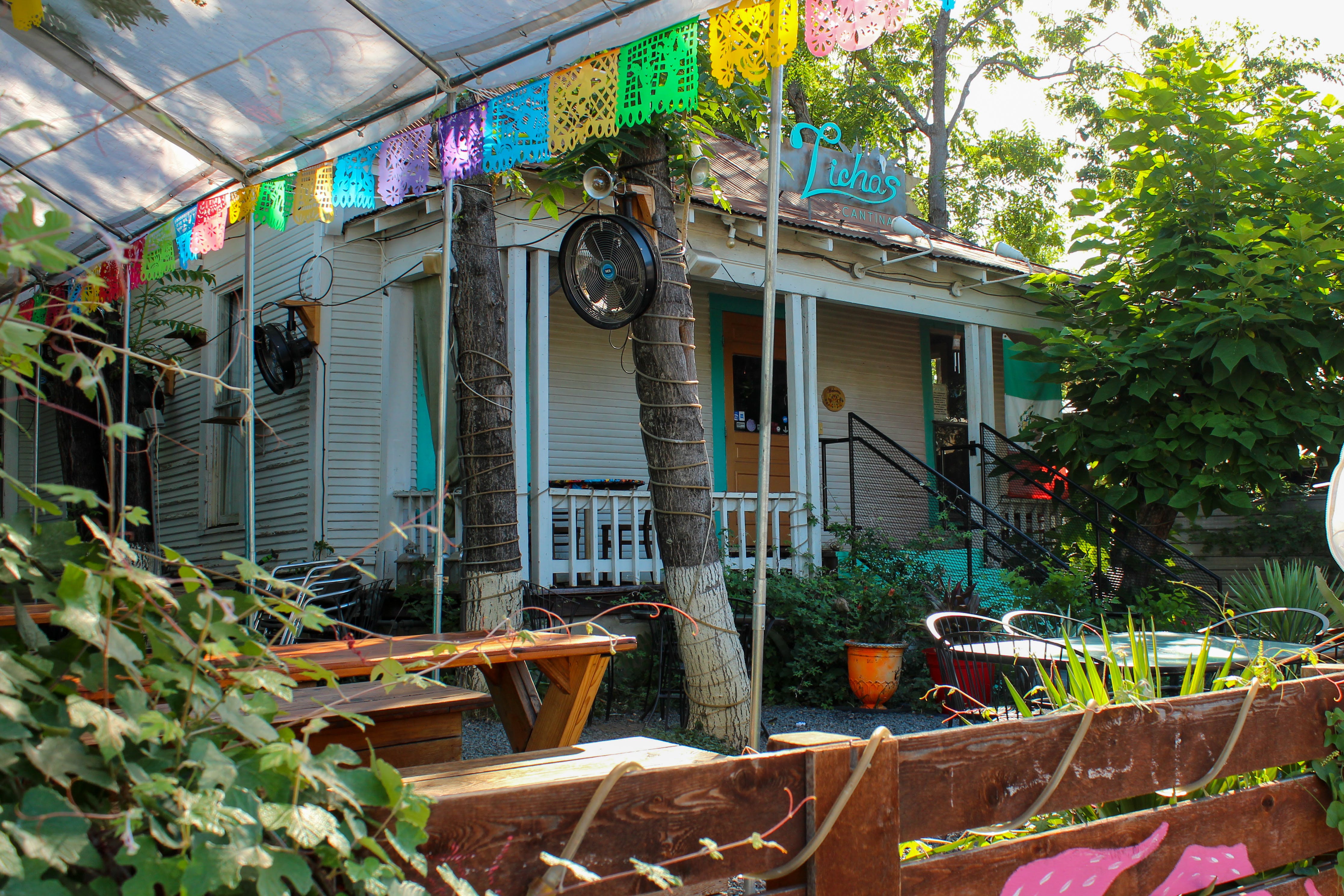 Chapulín Cantina