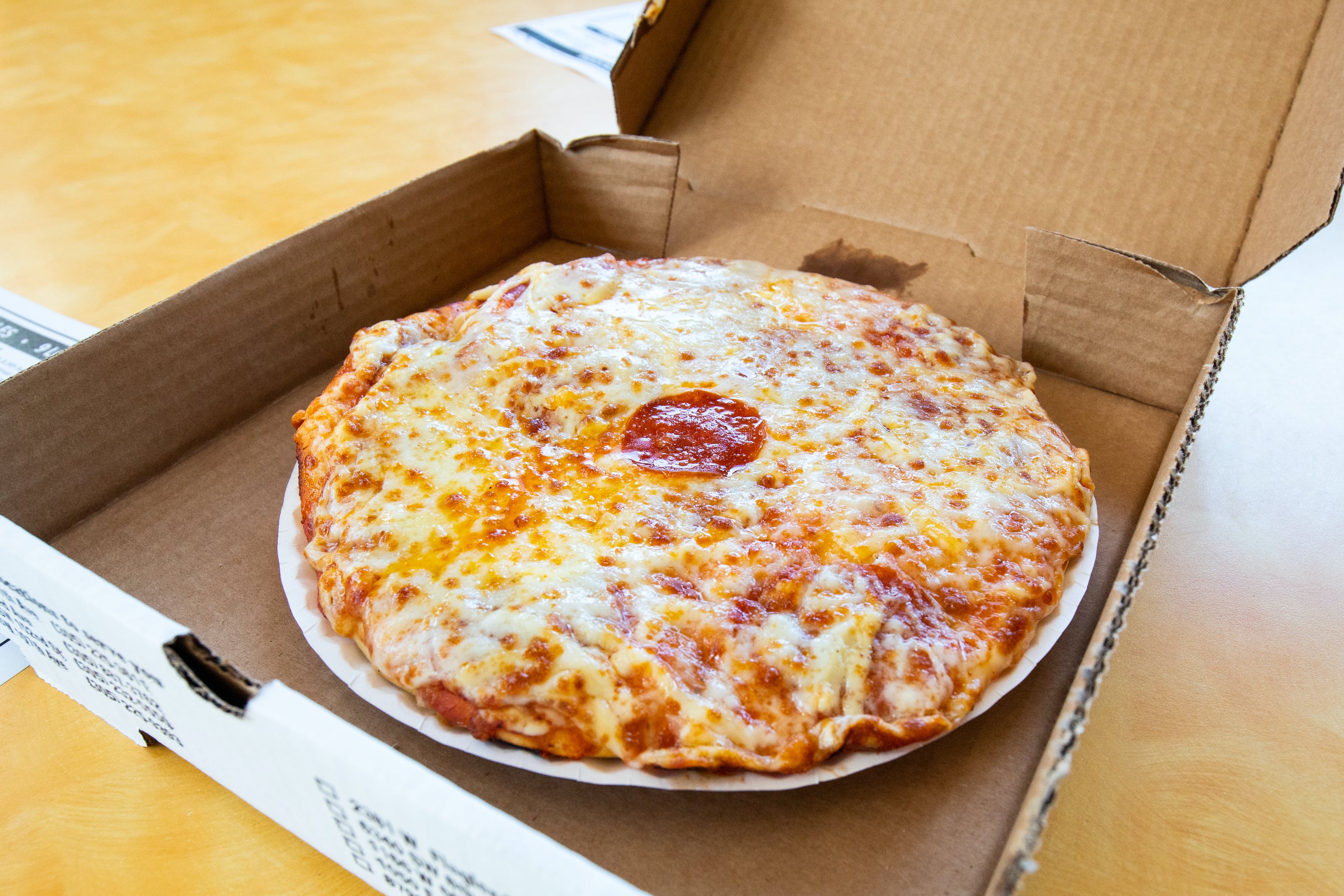 Rey's pizza 2024 near me