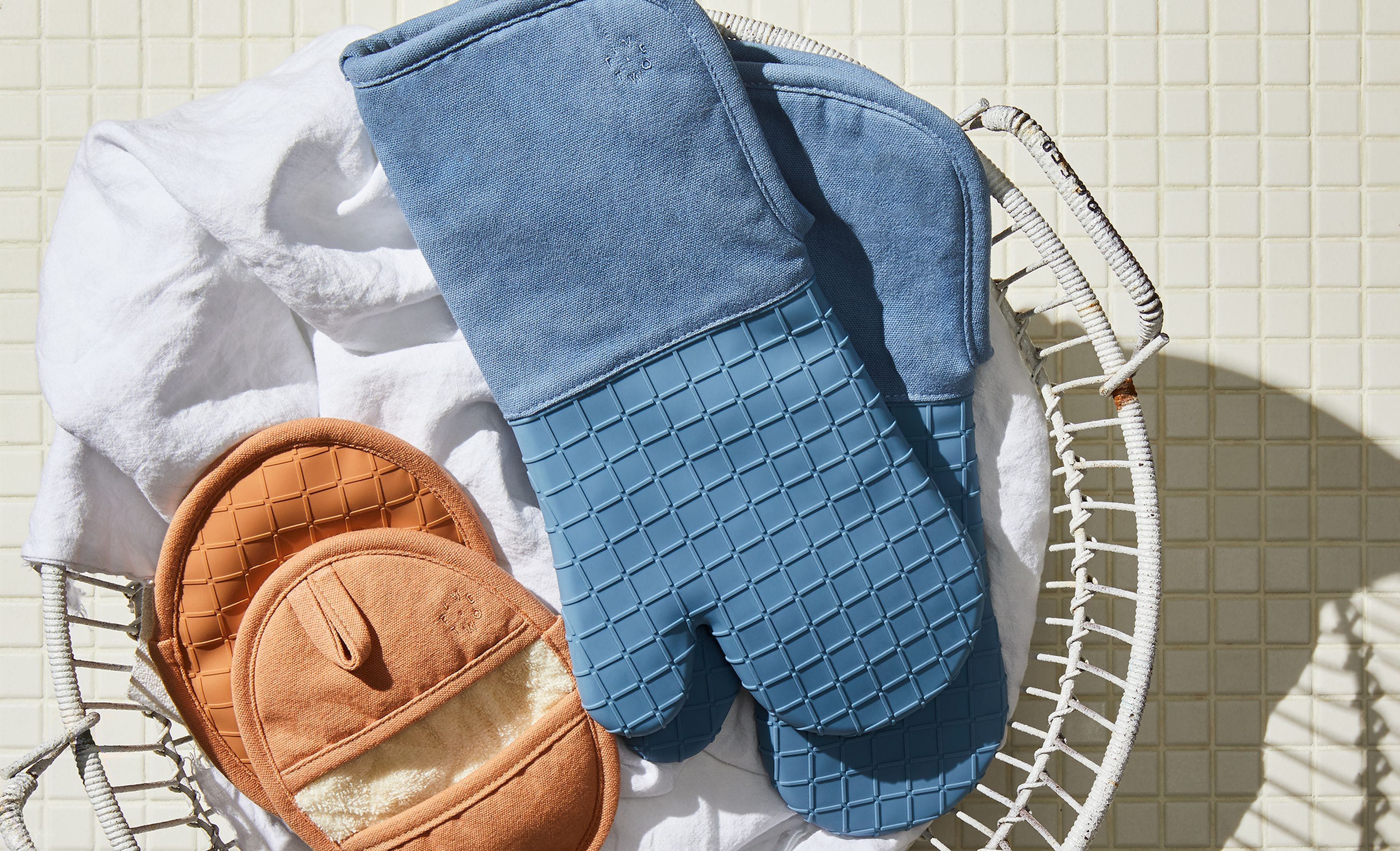 Food52 Gingham Linen Oven Mitts (Set of 2) - Teal