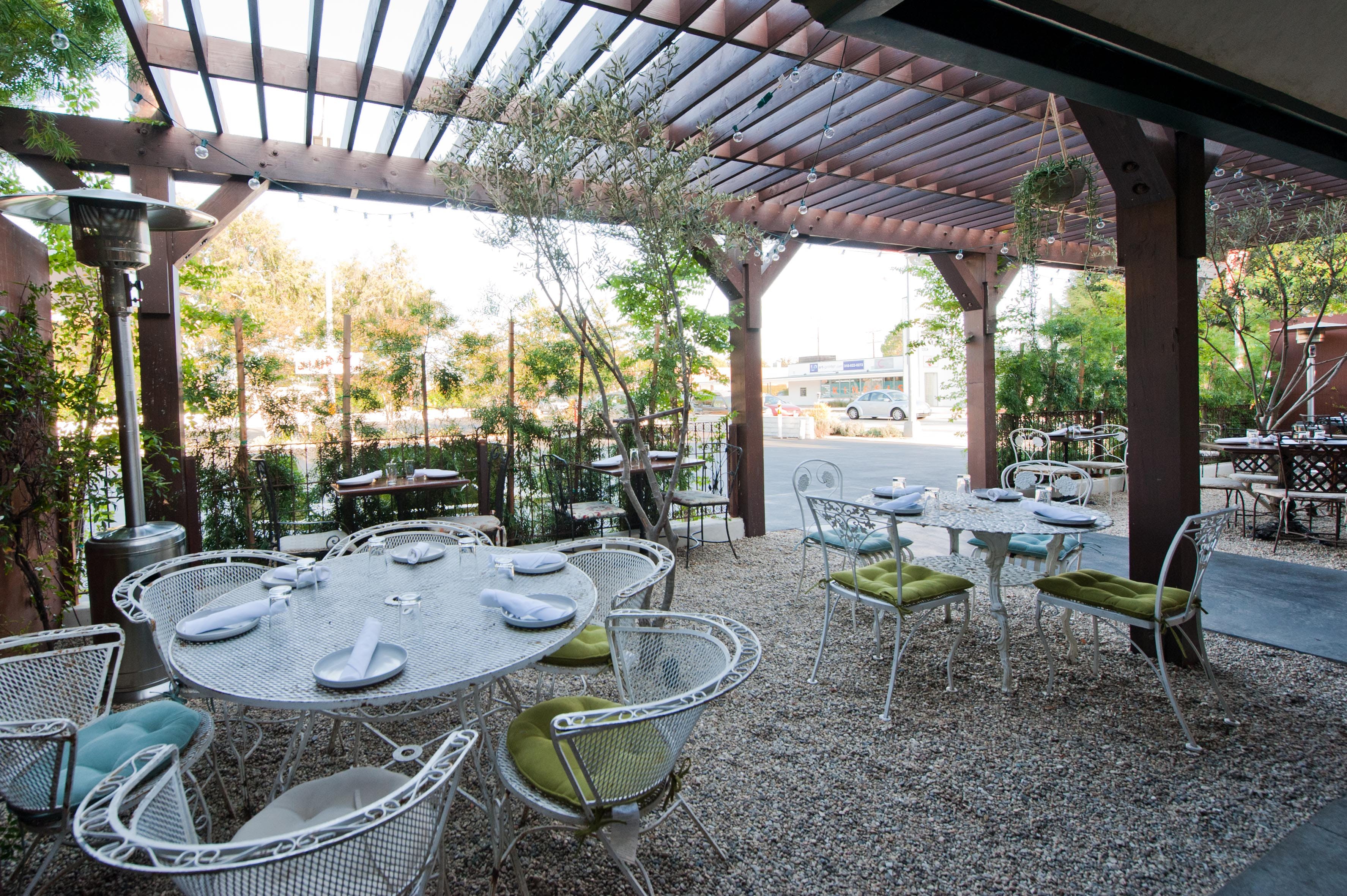 Brunch patios deals
