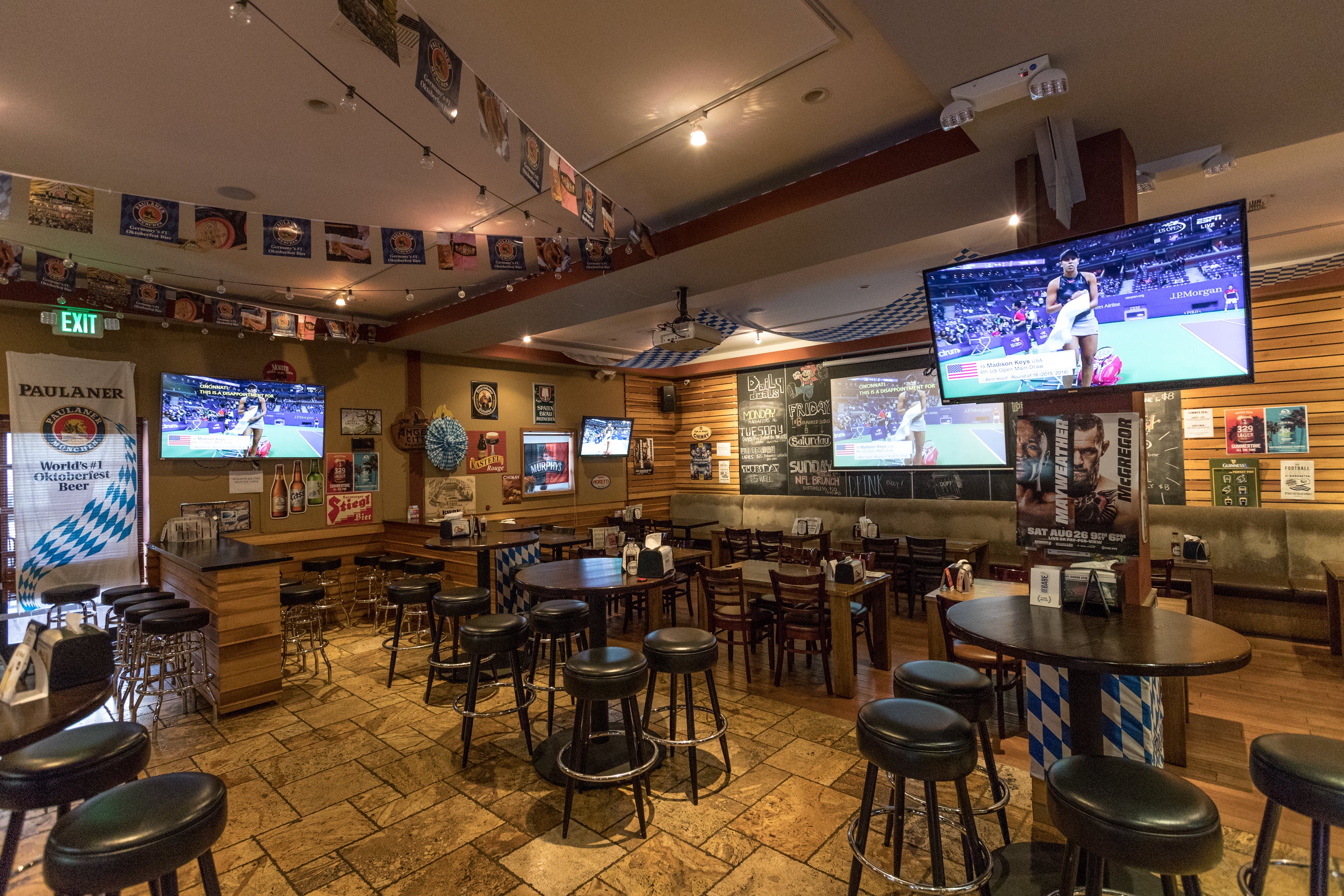 LA's Sports Bars For Fans Watching NFL & College Teams Games - PubClub