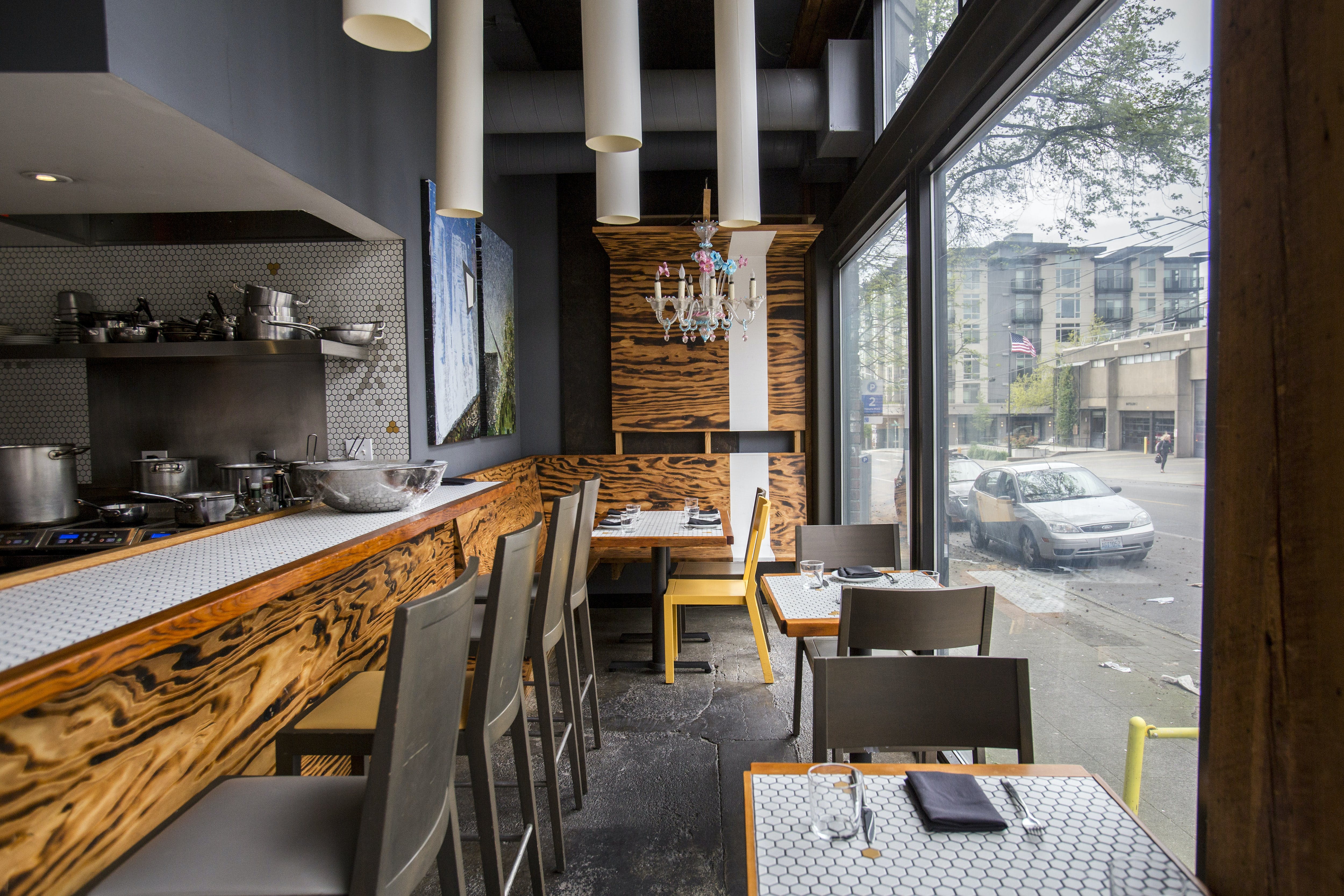 The Best Restaurants For An Affordable Date Seattle The