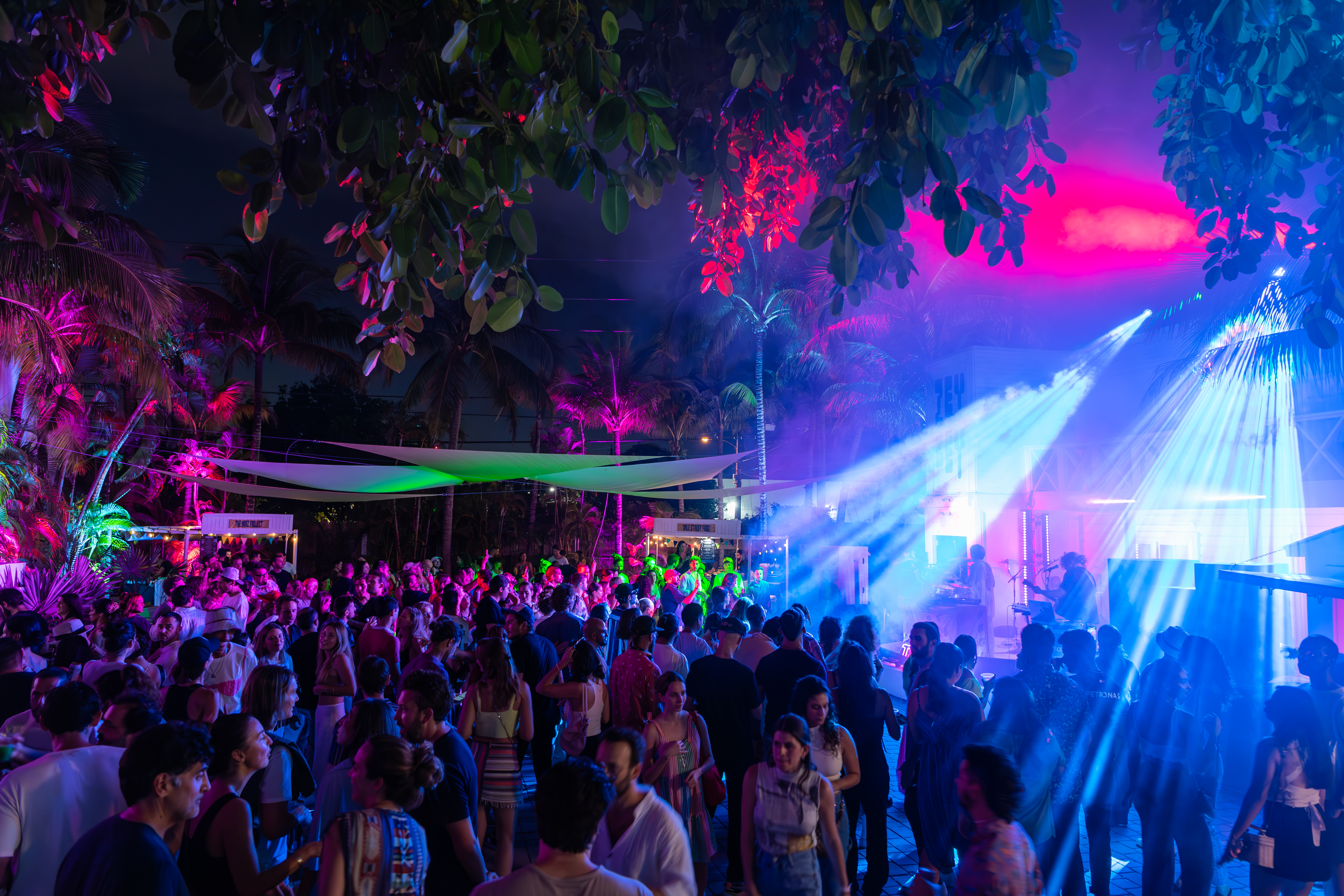 8 Nightclubs That Make Miami Nightlife Hip & Happening