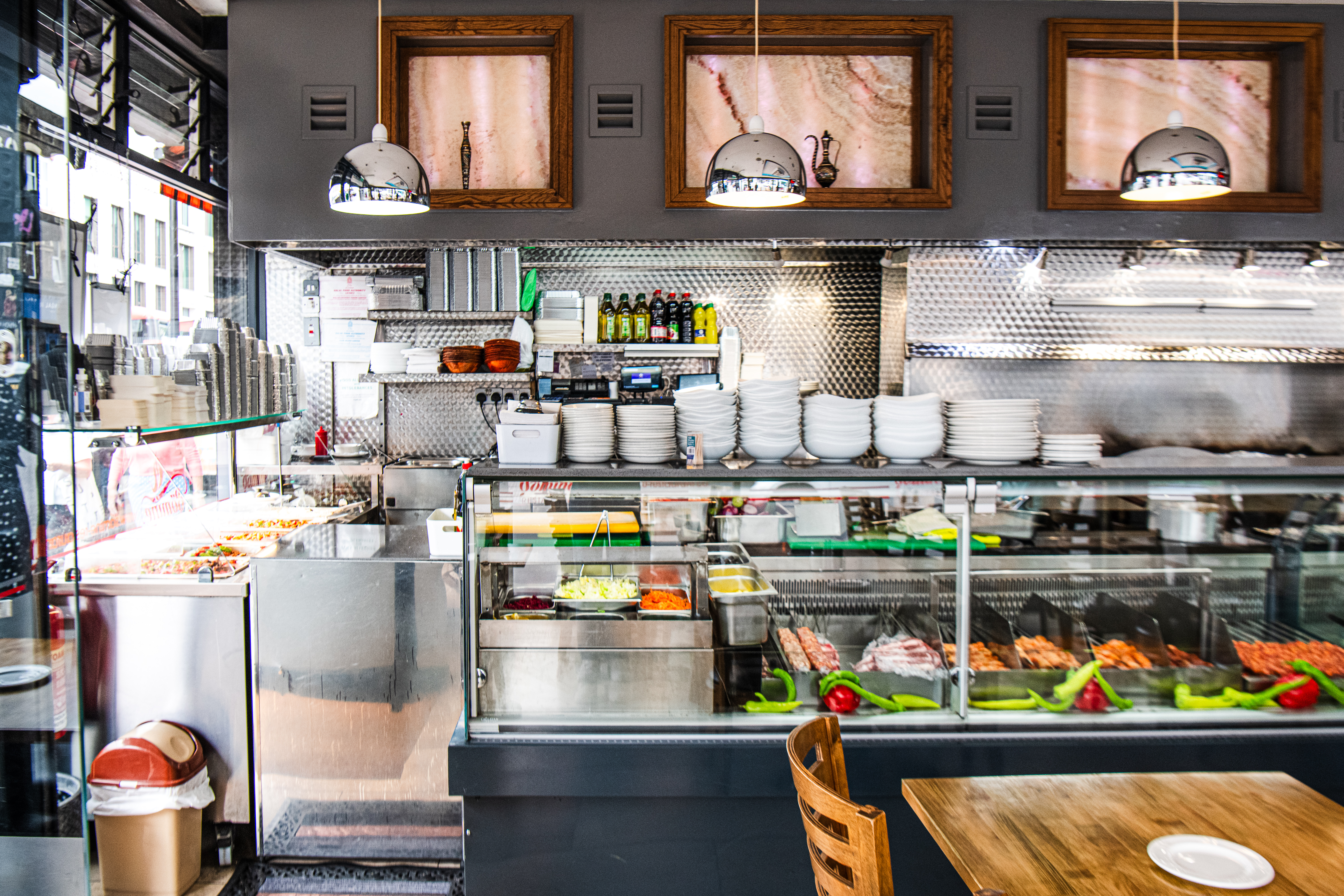 Restaurants that close late deals