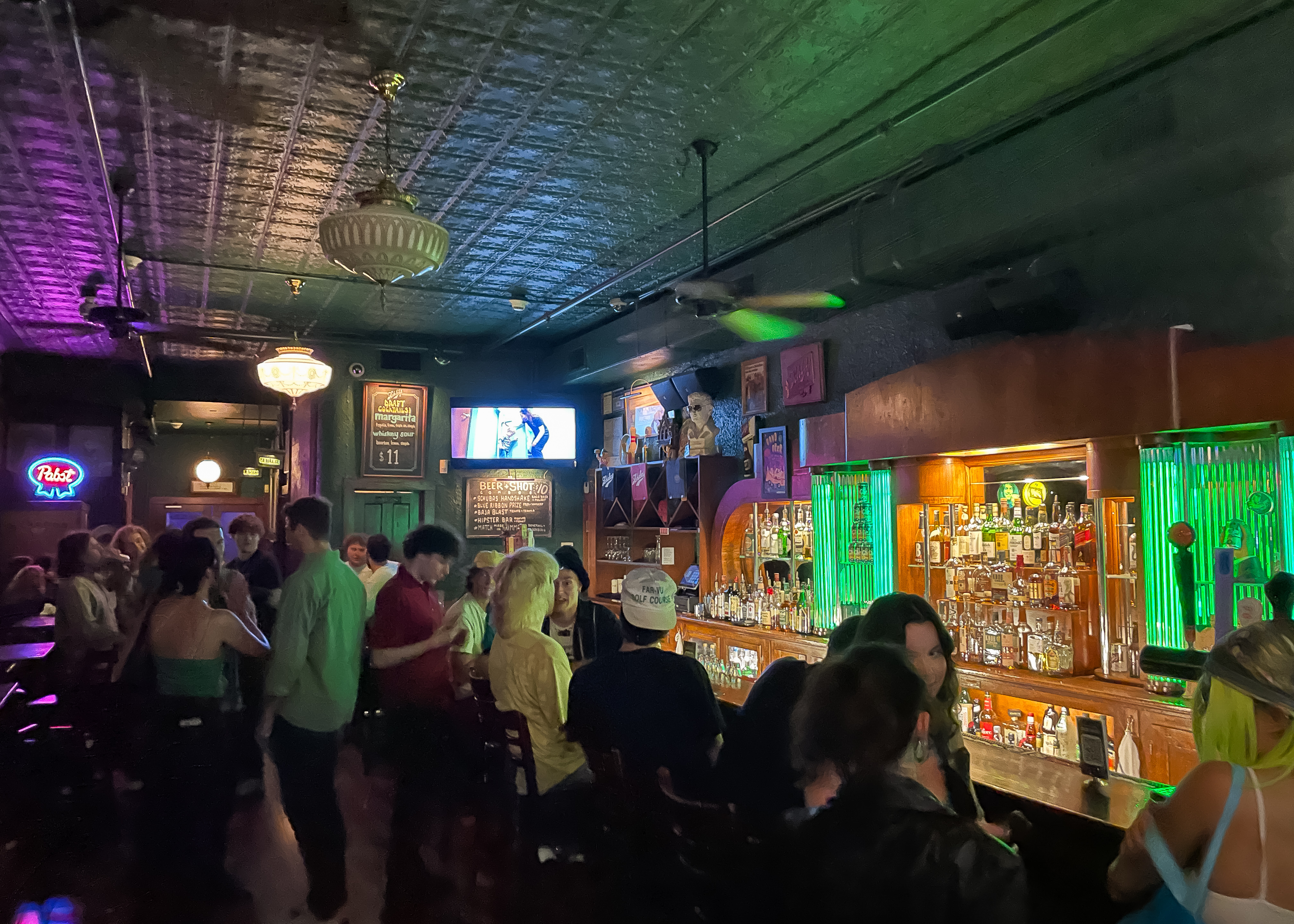 14 Chicago Bars Where You Can Dance - Chicago - The Infatuation