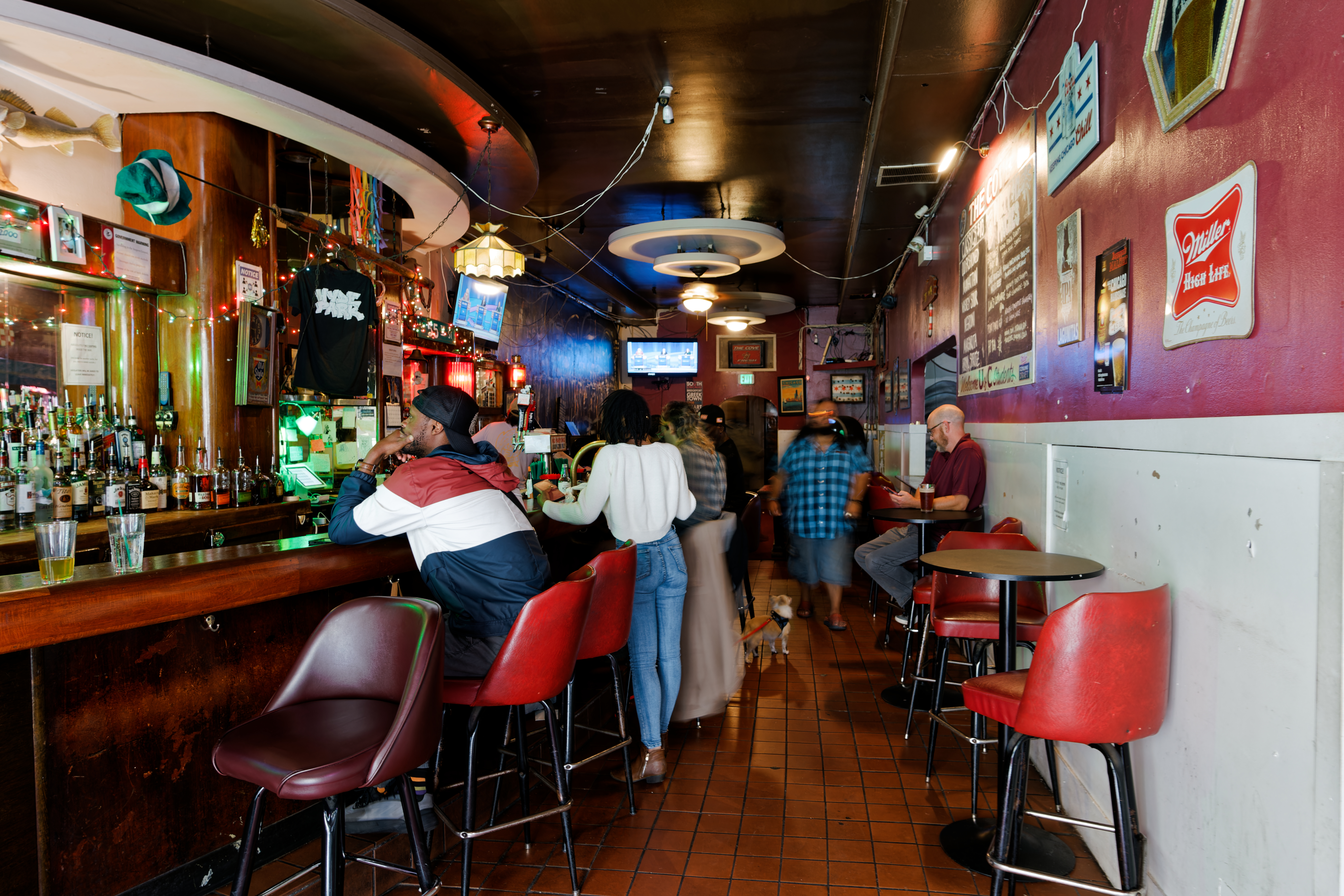 14 Chicago Bars Where You Can Dance - Chicago - The Infatuation