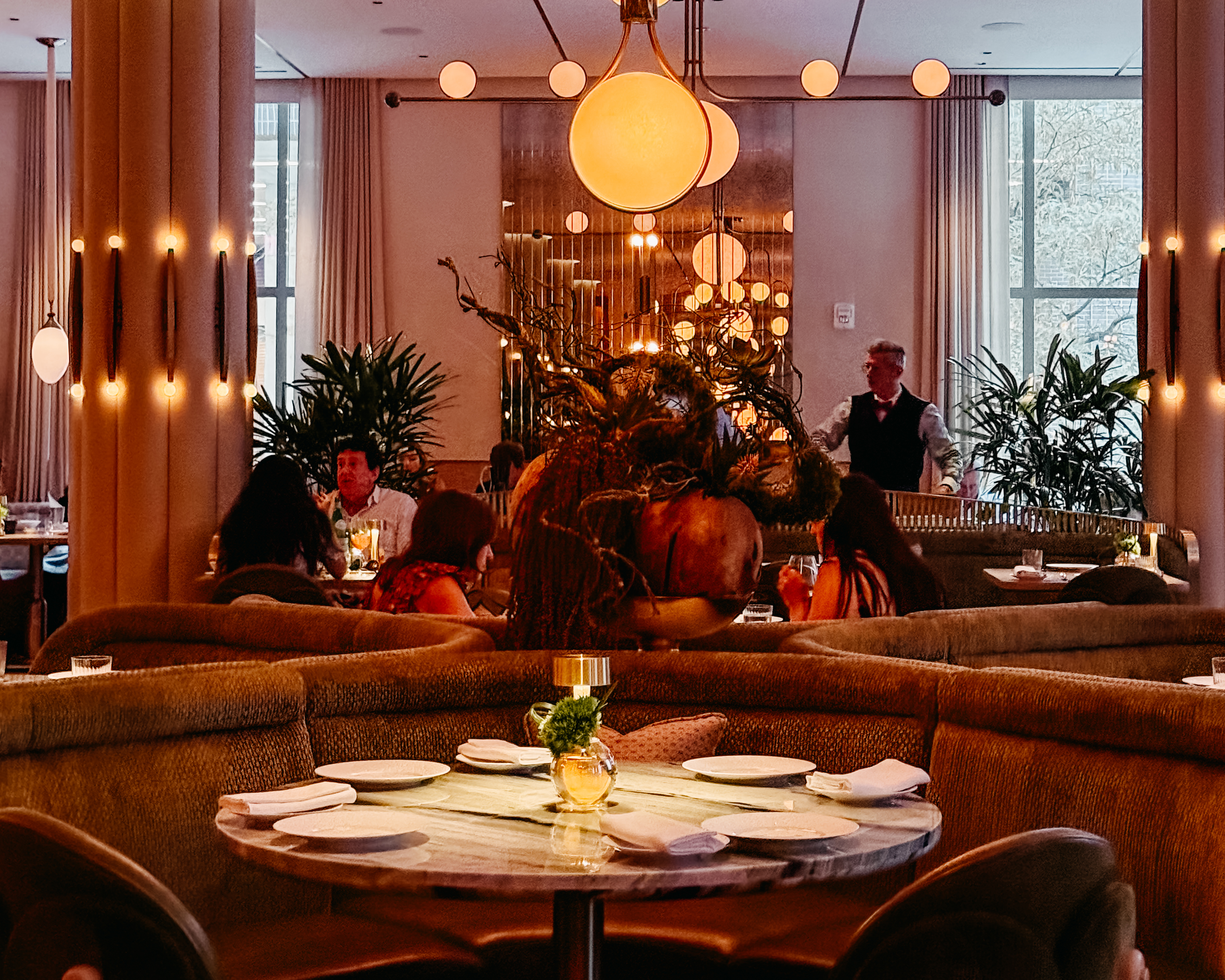 waldorf astoria brunch dress code Lex Yard is a hotel restaurant with a noteworthy salad - Review - New York Color:Sienna Orange over-350 Royal blue Mother daughter