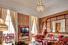 Deluxe Historic One Bedroom Suite at Belmond Grand Hotel Europe