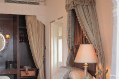 Royal Suite 1 Bedroom Suite Lake View, 600 Sp Ft, Incl Wi-Fi, Butler Service at Taj Lake Palace