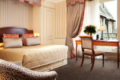 EXECUTIVE ROOM at Hotel Napoleon