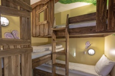 Hillside Retreat - Unique Accommodation at Gulliver's Kingdom - Matlock, Bath