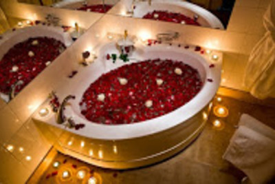 Romantic rose bath with candles