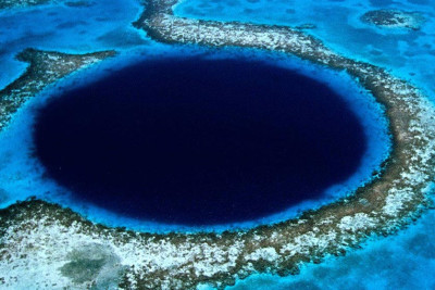 The Great Blue Hole Diving