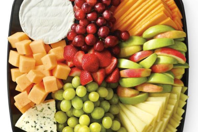 Deluxe Cheese & Fruit Platter