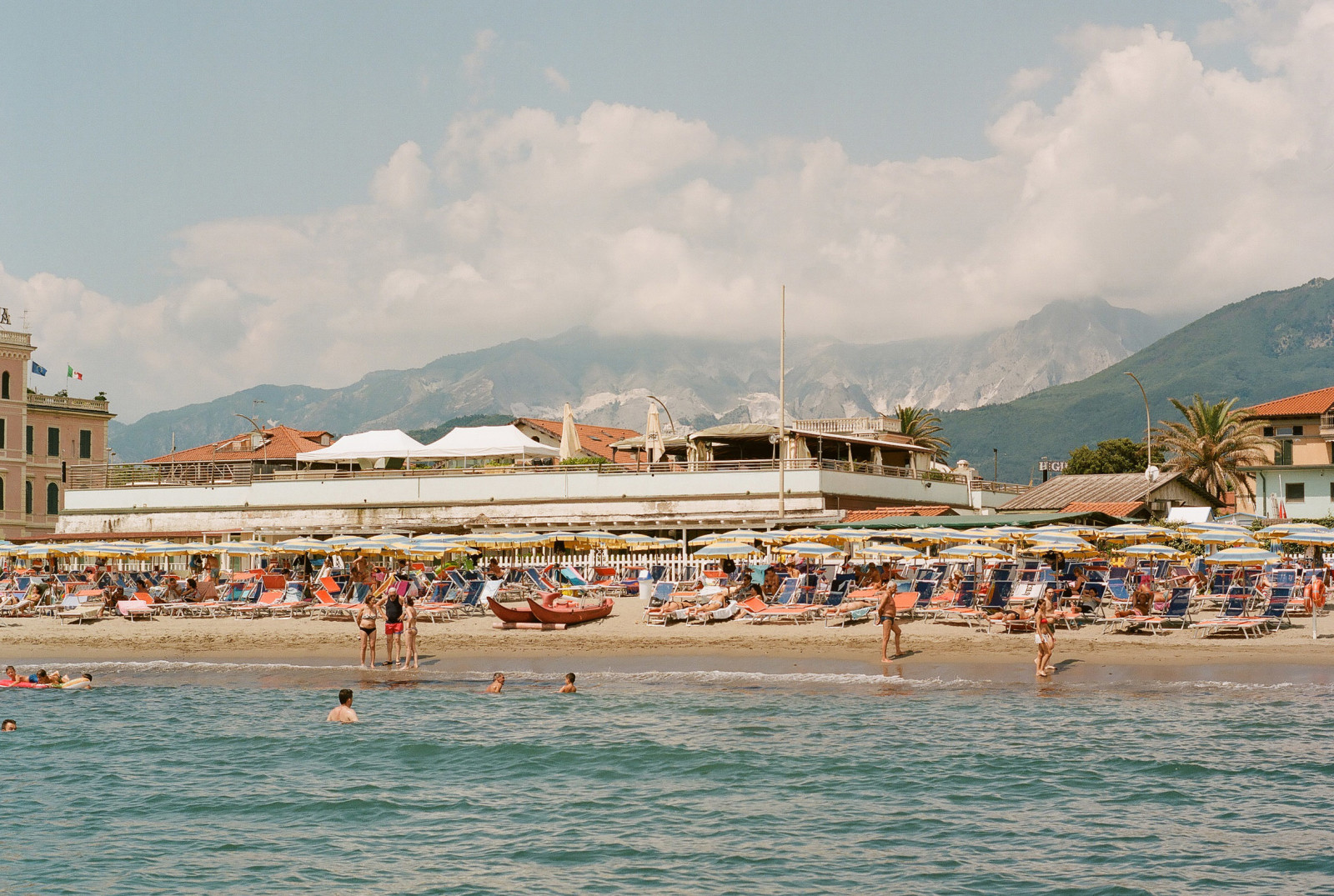 P Johnson's Guide to Pietrasanta P Johnson's Guide to Pietrasanta
