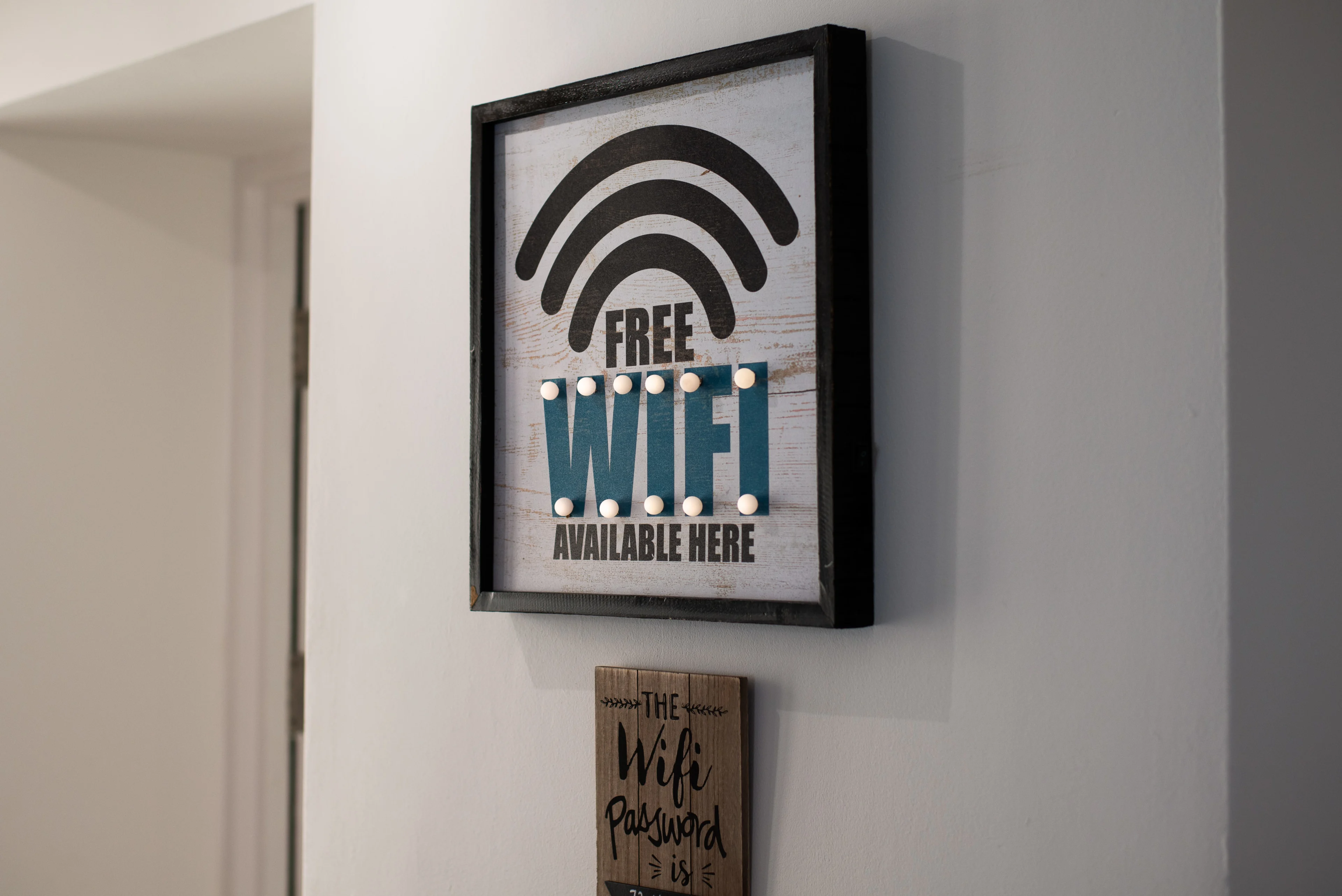 The Nook, Close to Swansea City Centre - Image 25
