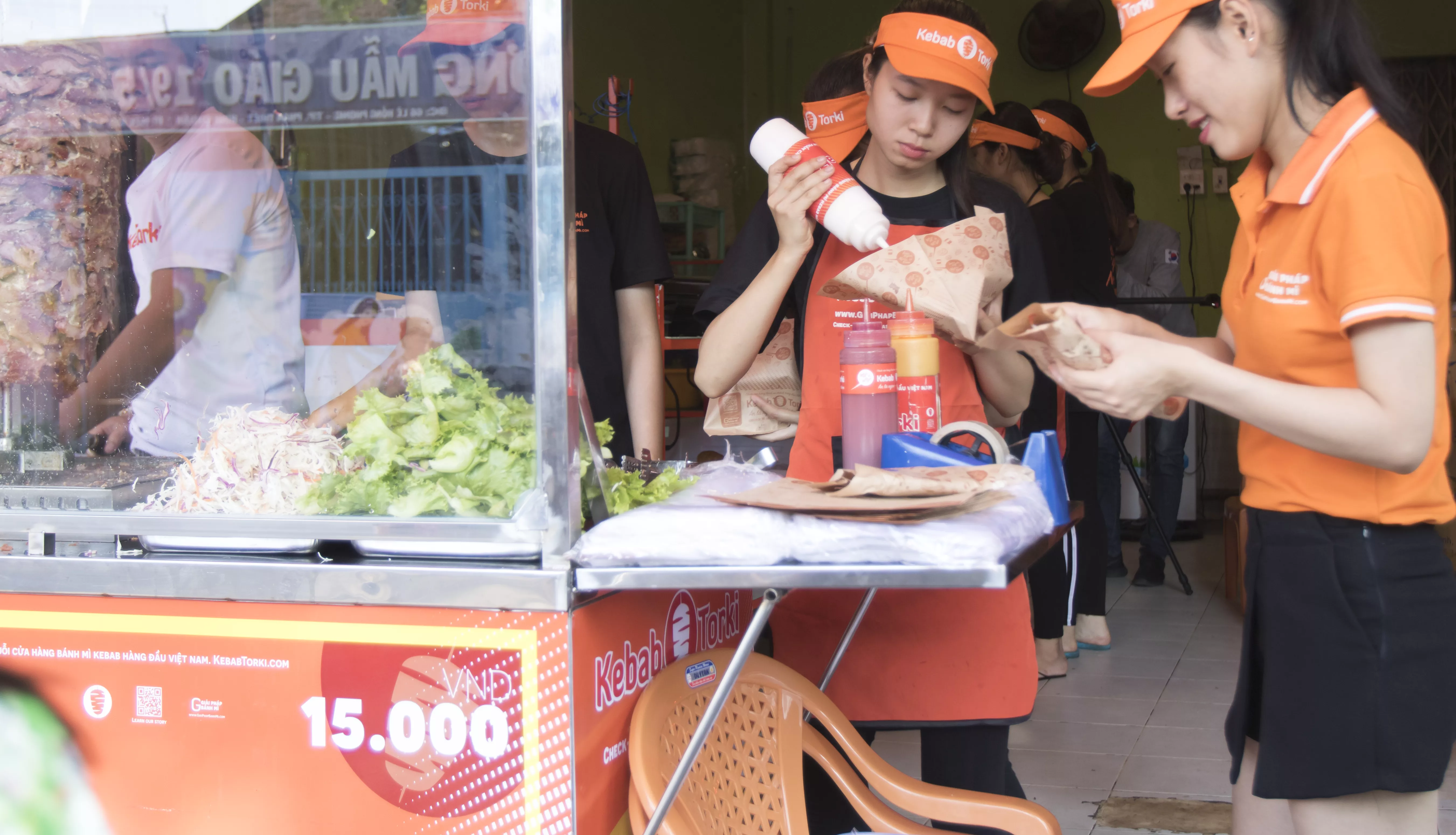 Bí quyết trở thành đại gia từ thường dân chỉ với xe đẩy bánh mì Kebab Torki