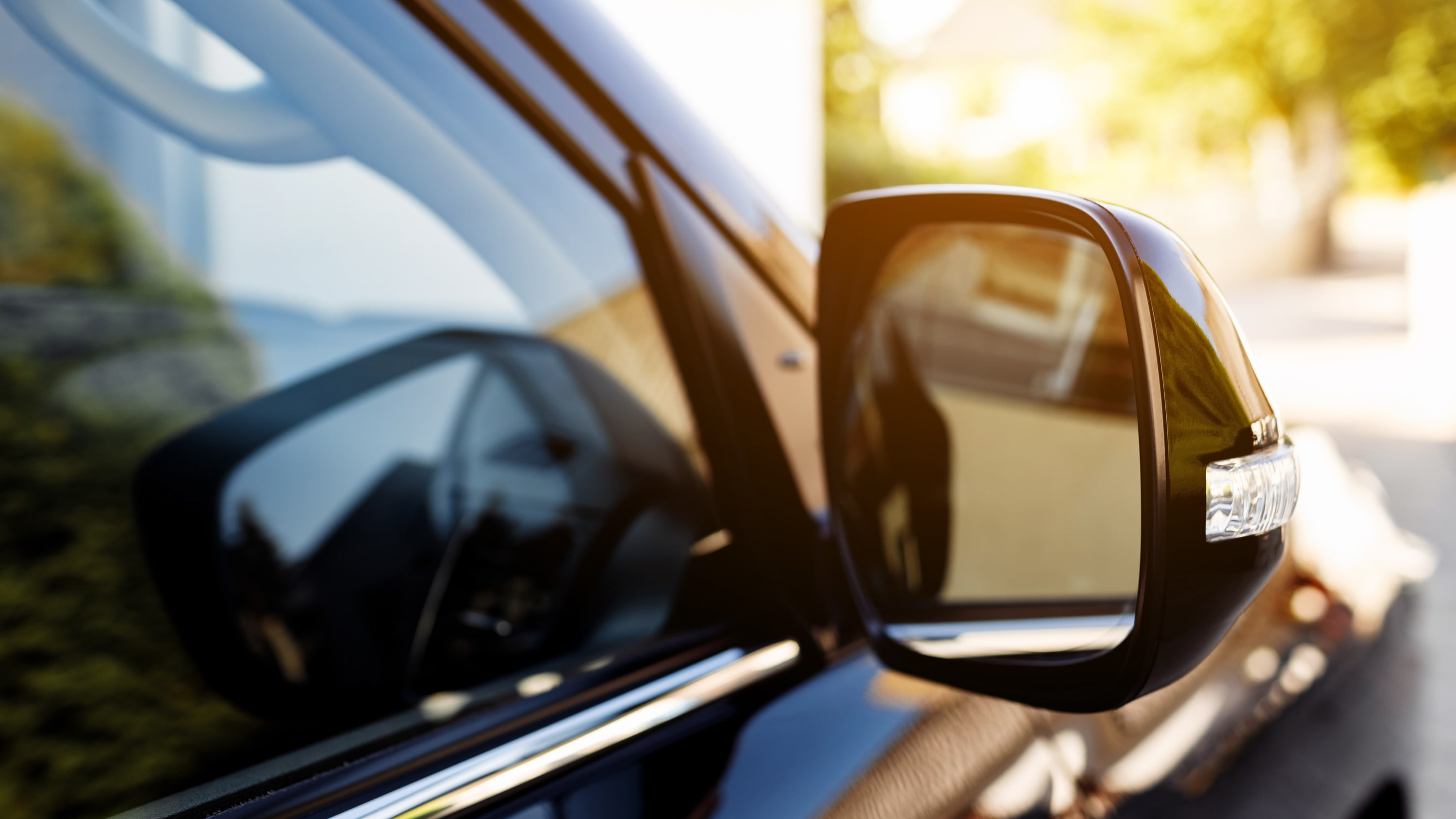 Here's How to Adjust Your Car Mirrors Correctly