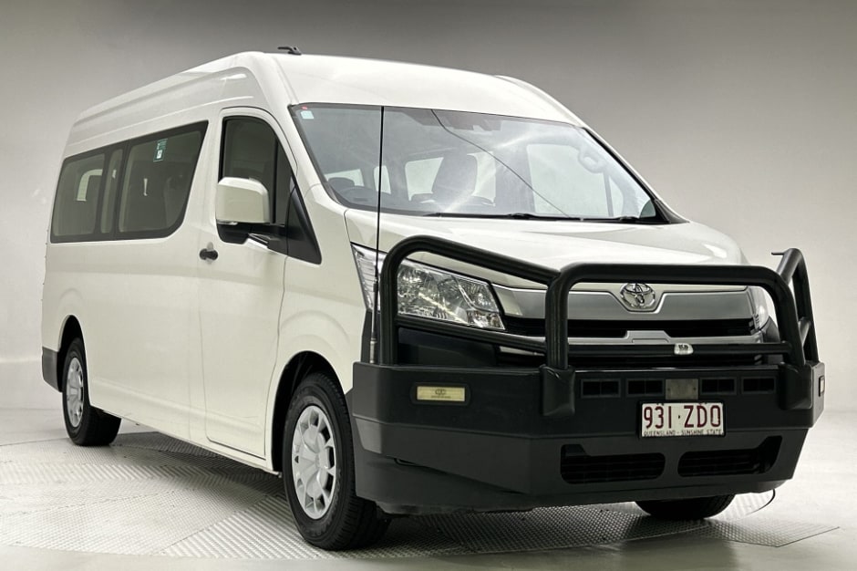 View Pre-Owned HiAce Range Image