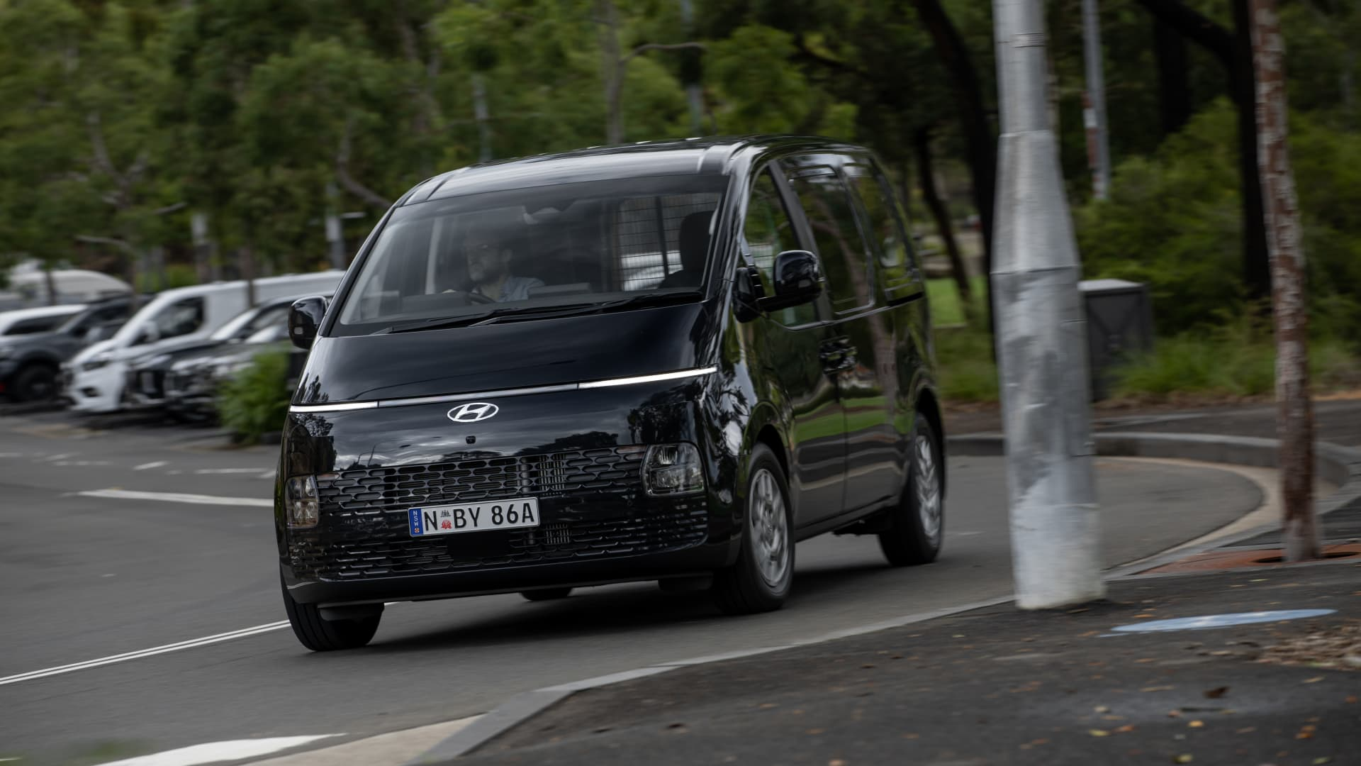 Hyundai's Electrifying Expansion: The 2024 Staria Hybrid and Staria ...