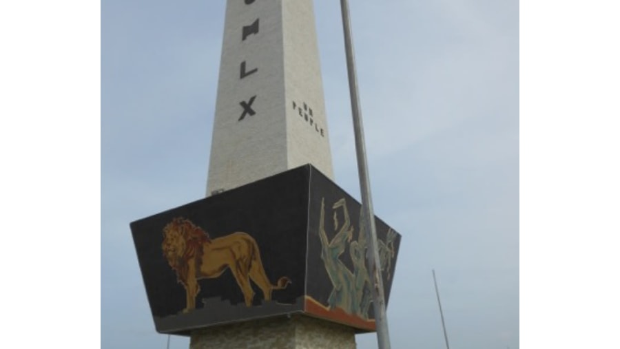 The Obelisk Square 