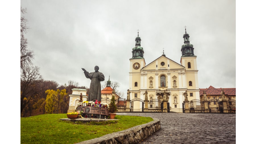 Explore the Kalwaria Zebrzydowska Sanctuary and Park