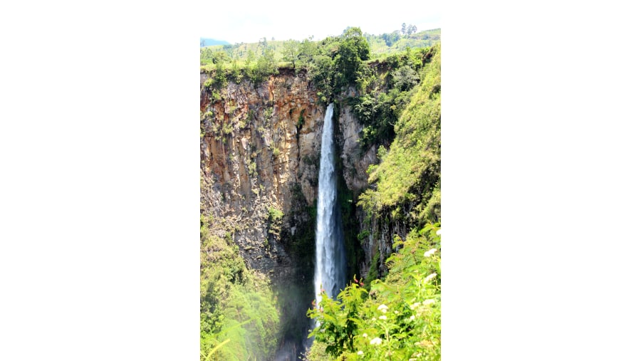 Sipiso-piso waterfall (120 metres)
