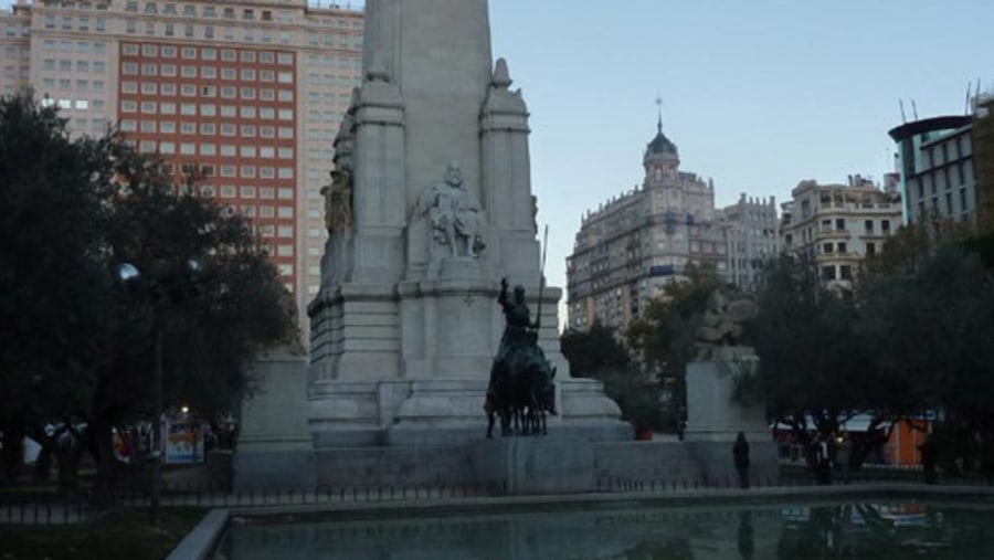 Historical Statues of the city