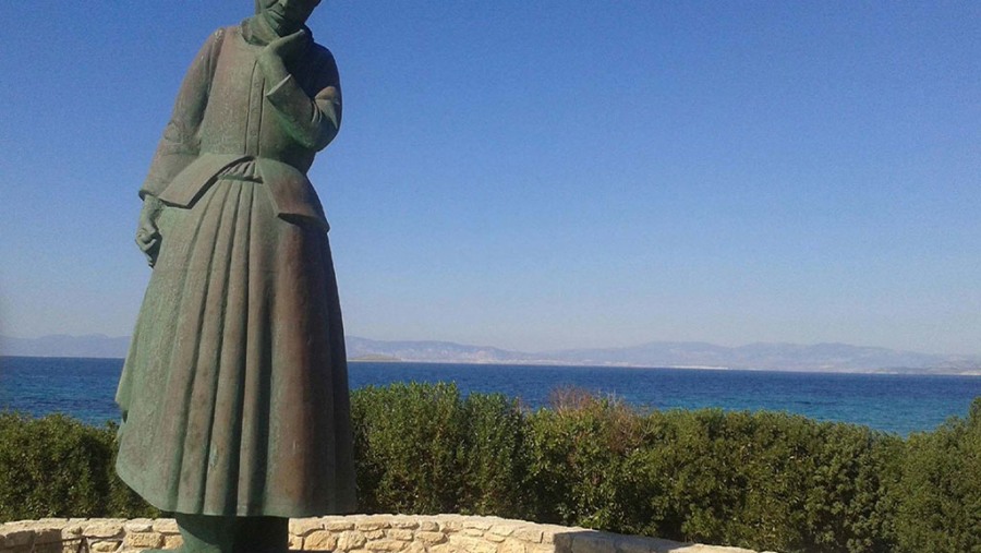 Mothers of Aegina statue