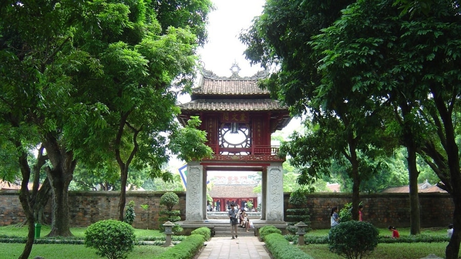 Explore the Temple of Literature