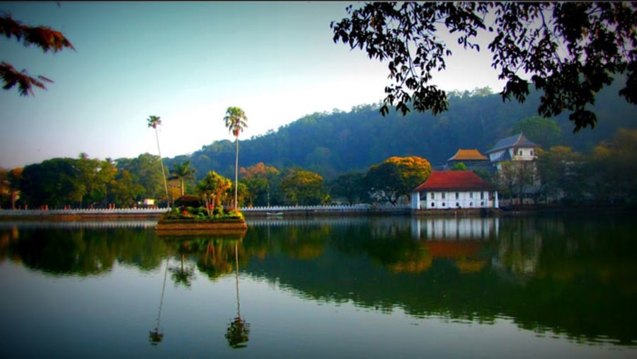 Kandy Lake