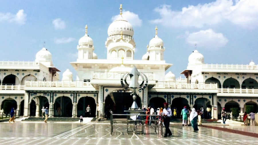 Tour the Guru ka Taal Gurudwara