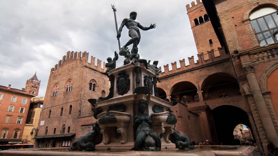 Explore the beautiful medieval statues of Bologna