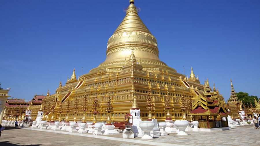 Marvel at the Shwezigon Pagoda