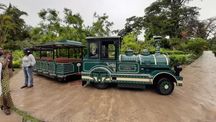 E-train at floral parc